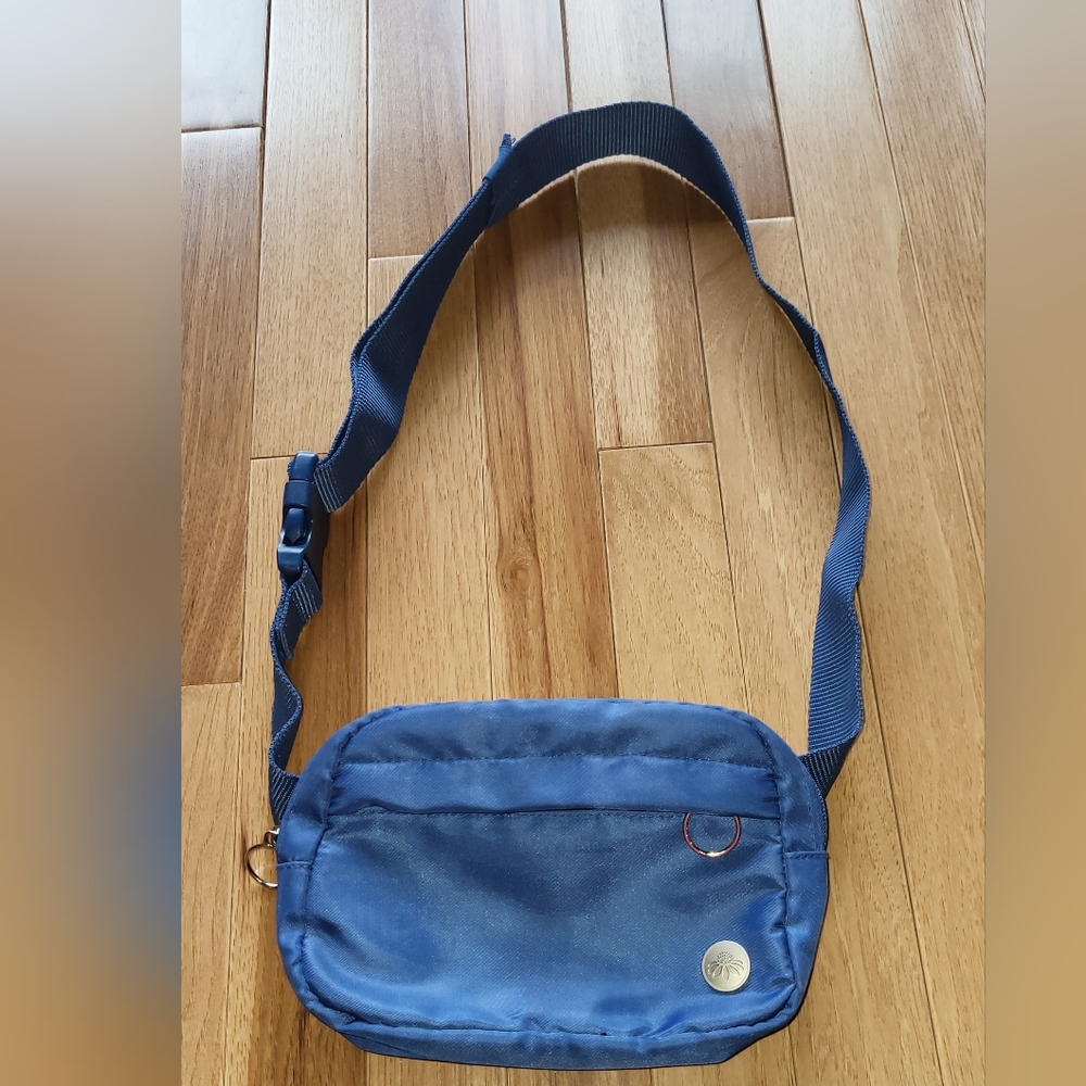 Senita Athletics: Blue Crossbody Bag